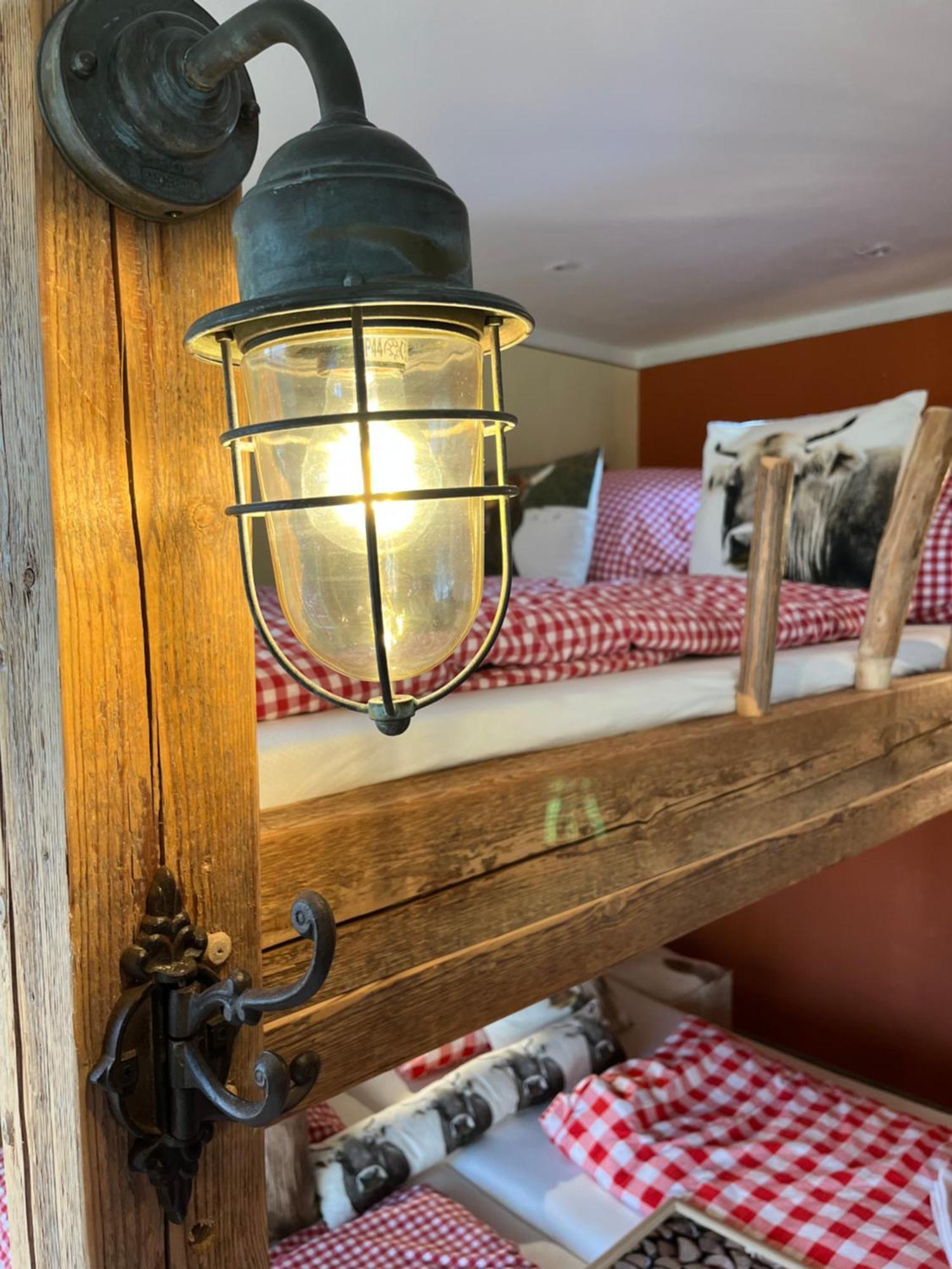 Apartment Glückliche Kuh-villa: Boutique Retreat With Garden & Pool In Kempten-allgäu Kempten
